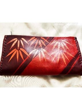 CLUTCH HANDCRAFTED IN BRAZIL, LEATHER, LOST WAX METHOD, ONE OF A KIND, RED/PLUM
